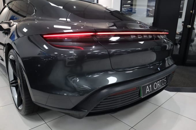 2025 Porsche Taycan