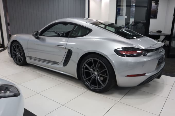 2025 Porsche 718 Cayman