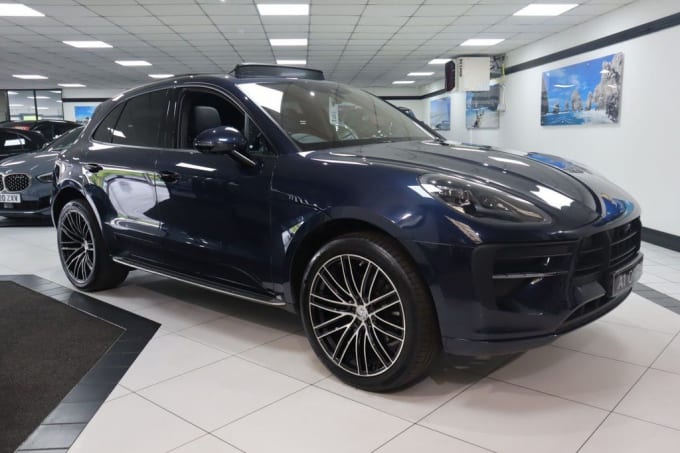 2025 Porsche Macan