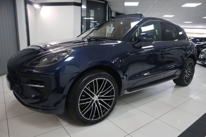 2025 Porsche Macan