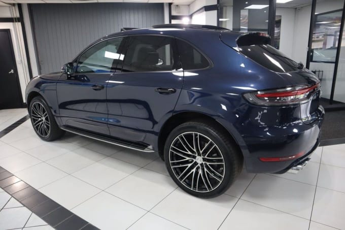 2025 Porsche Macan