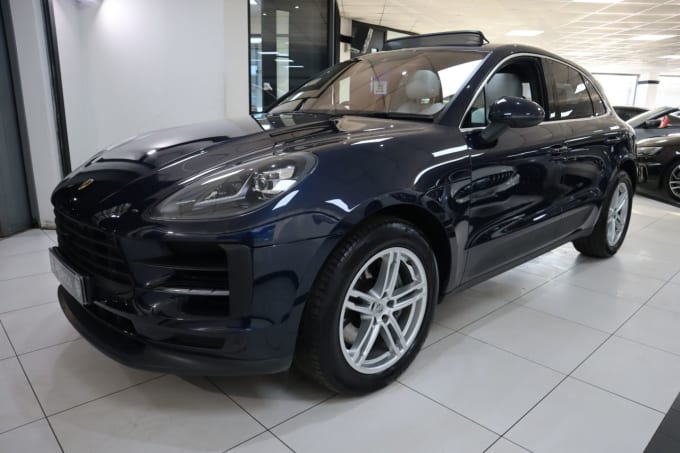 2025 Porsche Macan