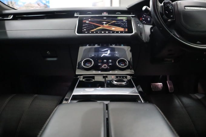 2025 Land Rover Range Rover Velar