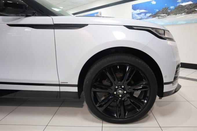 2025 Land Rover Range Rover Velar