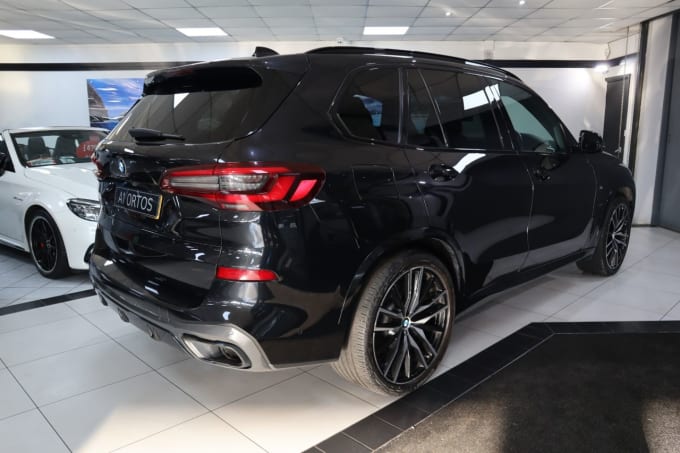 2025 BMW X5