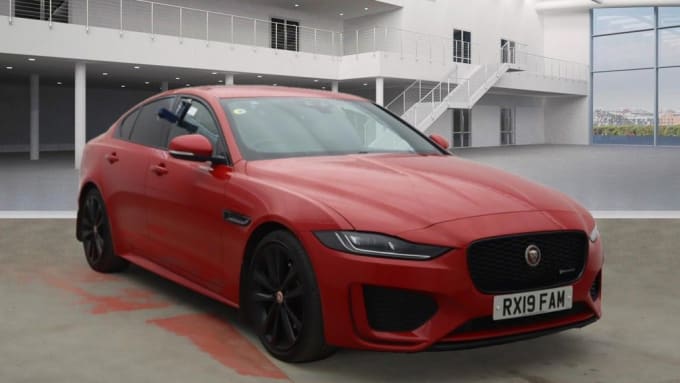 2025 Jaguar Xe