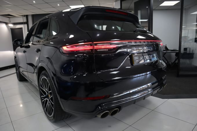 2025 Porsche Cayenne