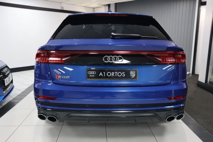 2025 Audi Sq8