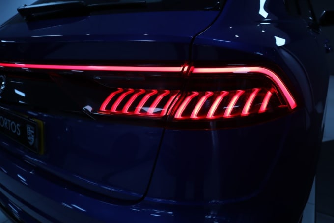 2025 Audi Sq8