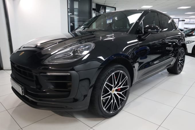 2025 Porsche Macan