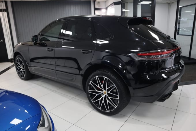 2025 Porsche Macan