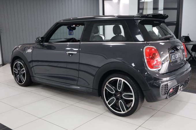 2025 Mini Hatch