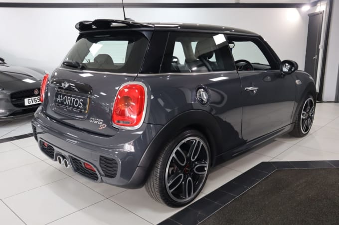 2025 Mini Hatch