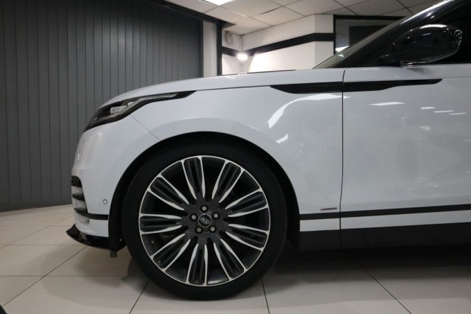 2025 Land Rover Range Rover Velar