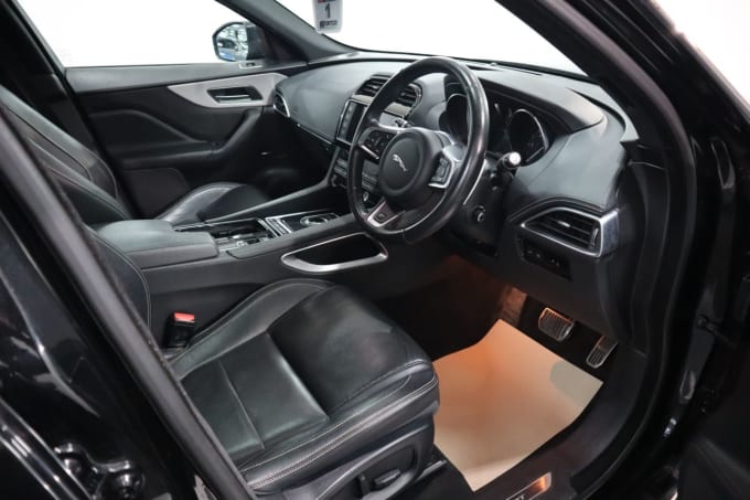 2025 Jaguar F-pace