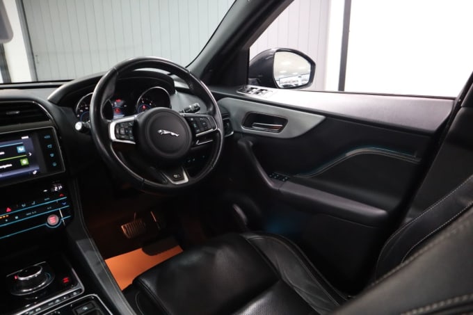 2025 Jaguar F-pace