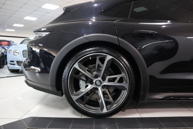 2025 Porsche Taycan