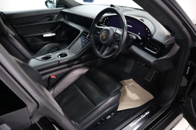 2025 Porsche Taycan