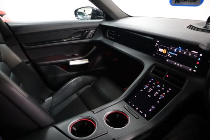 2025 Porsche Taycan