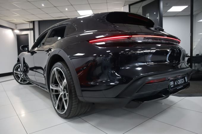 2025 Porsche Taycan