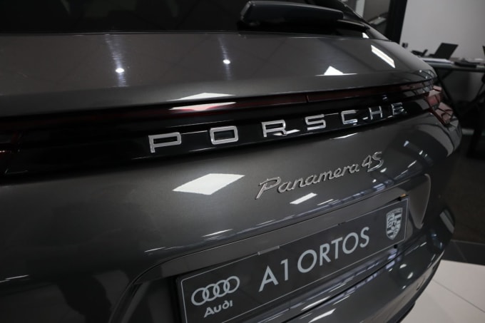 2025 Porsche Panamera