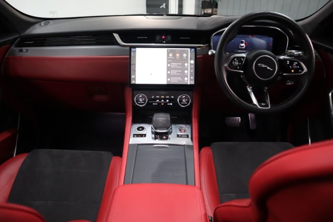 2025 Jaguar F-pace