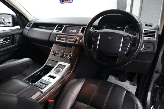2025 Land Rover Range Rover Sport