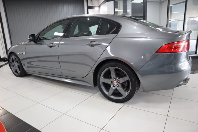 2025 Jaguar Xe