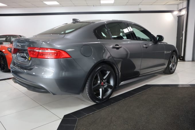 2025 Jaguar Xe