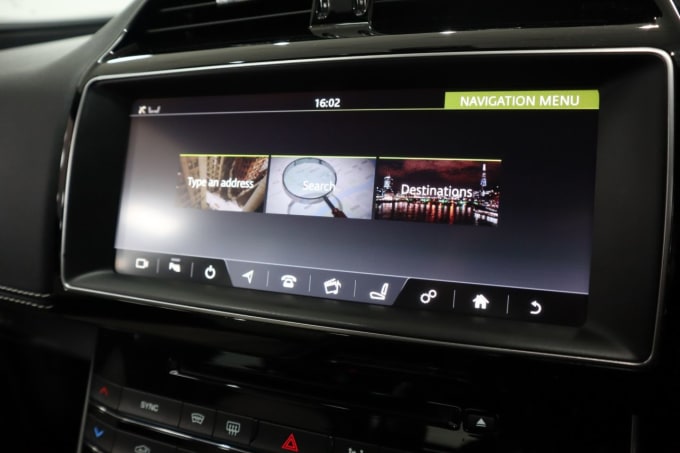 2025 Jaguar Xe