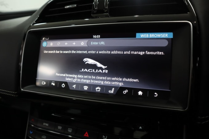 2025 Jaguar Xe