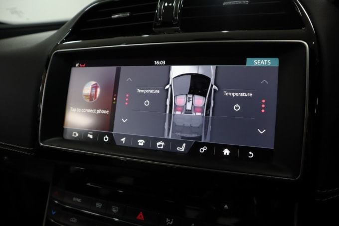 2025 Jaguar Xe