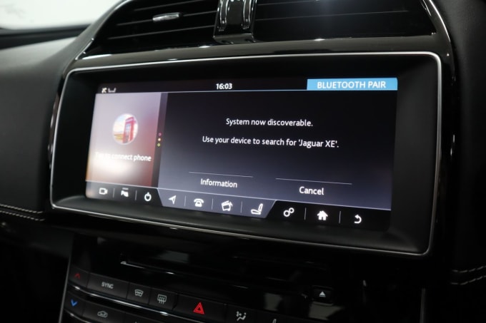 2025 Jaguar Xe