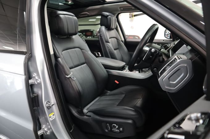 2025 Land Rover Range Rover Sport