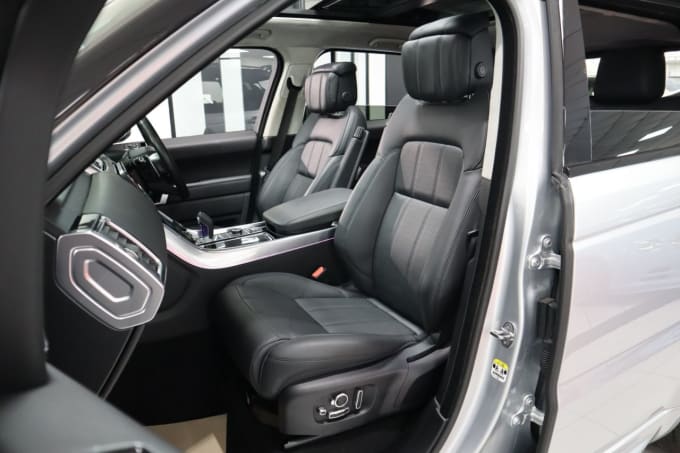 2025 Land Rover Range Rover Sport