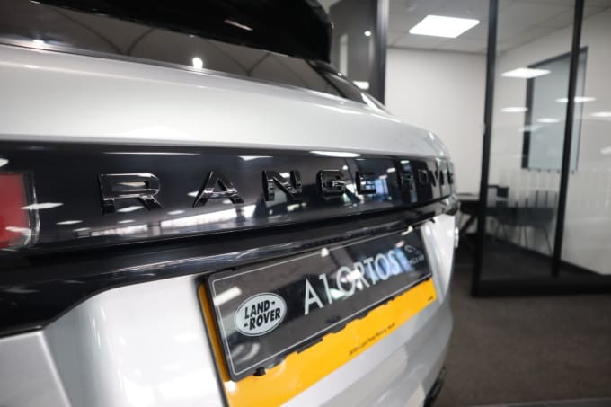 2025 Land Rover Range Rover Velar