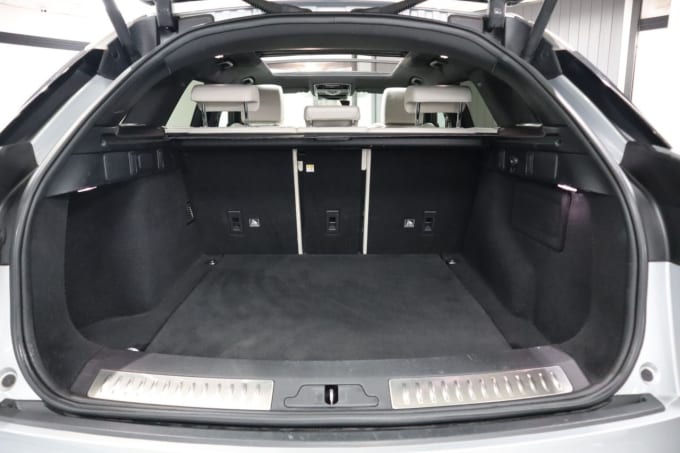 2025 Land Rover Range Rover Velar