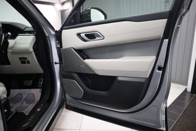 2025 Land Rover Range Rover Velar