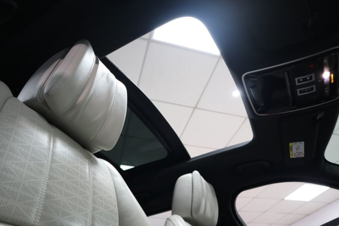 2025 Land Rover Range Rover Velar