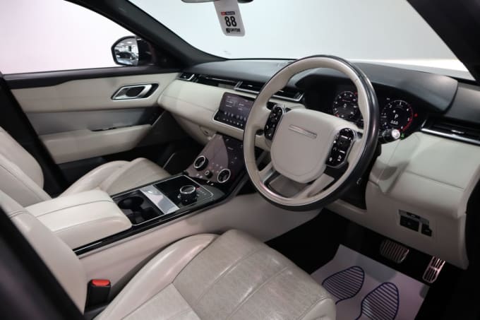 2025 Land Rover Range Rover Velar