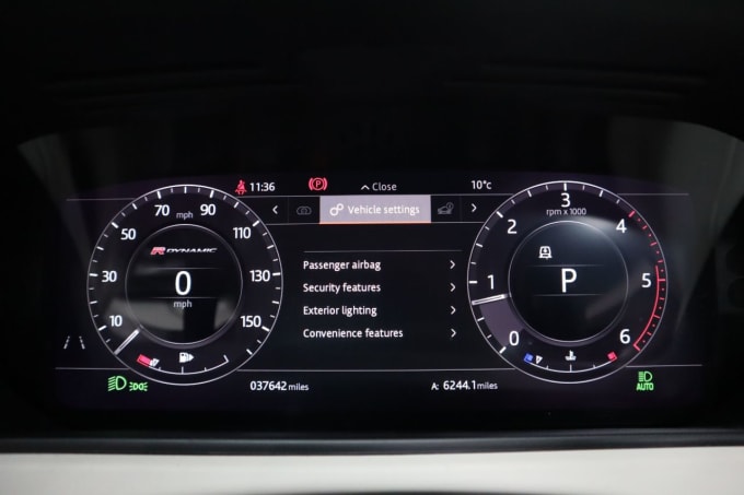2025 Land Rover Range Rover Velar