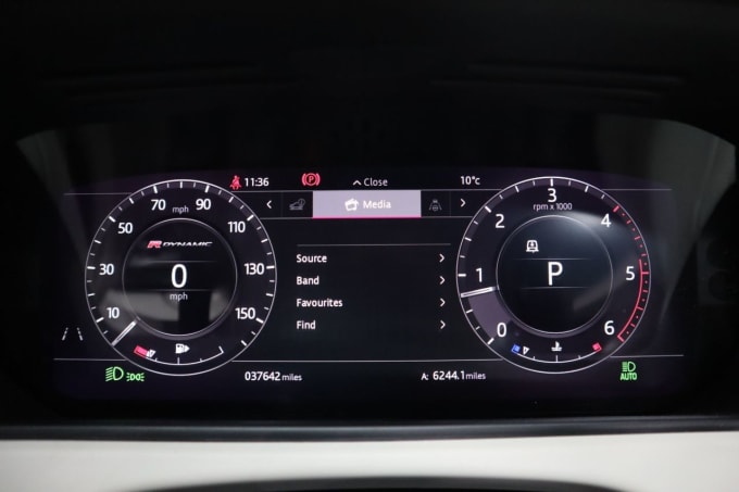 2025 Land Rover Range Rover Velar