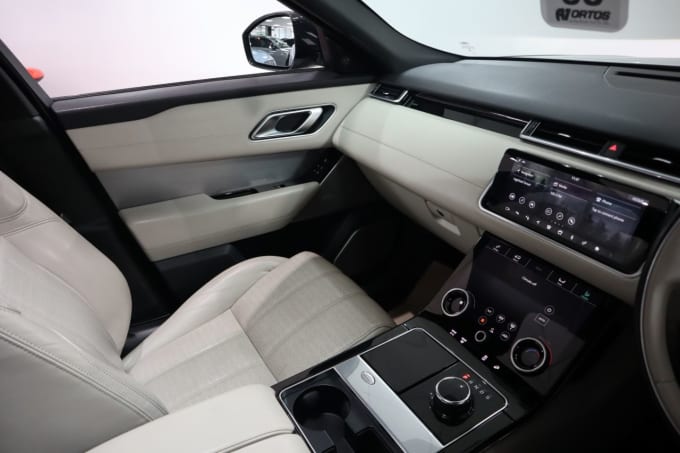 2025 Land Rover Range Rover Velar