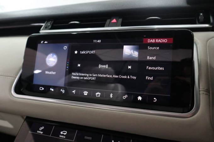 2025 Land Rover Range Rover Velar