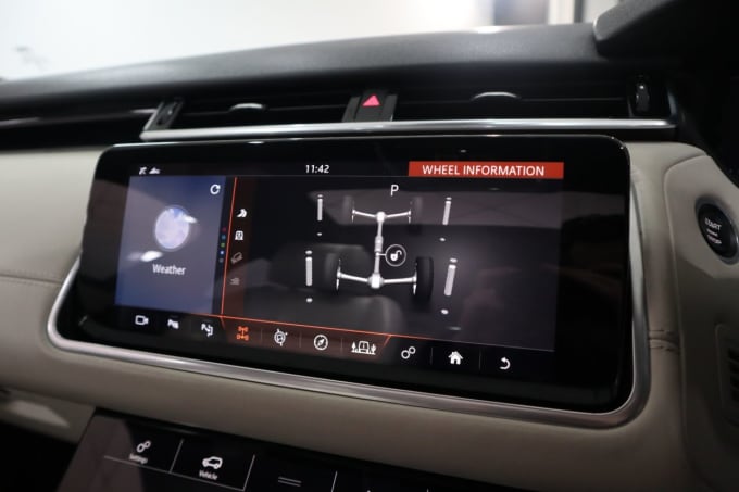 2025 Land Rover Range Rover Velar