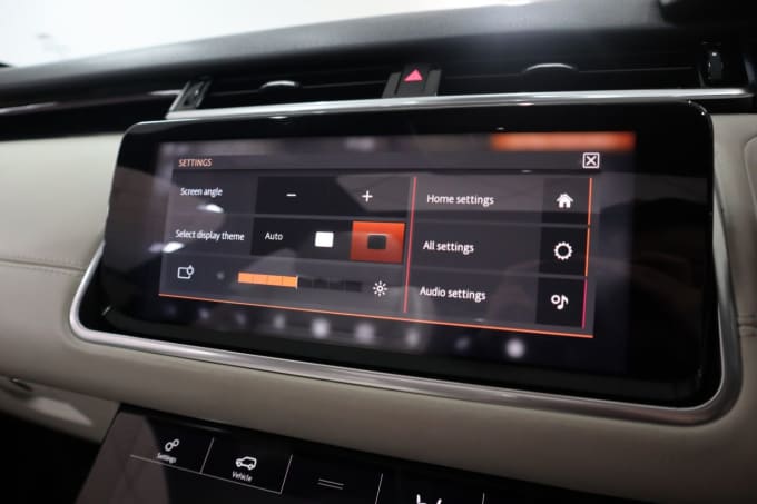 2025 Land Rover Range Rover Velar