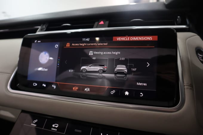 2025 Land Rover Range Rover Velar