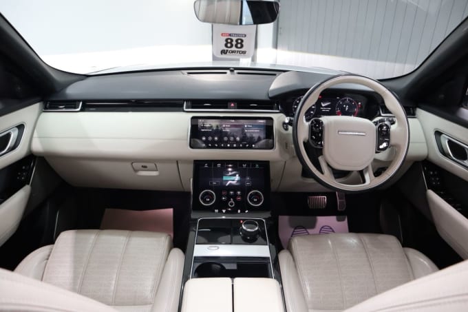2025 Land Rover Range Rover Velar