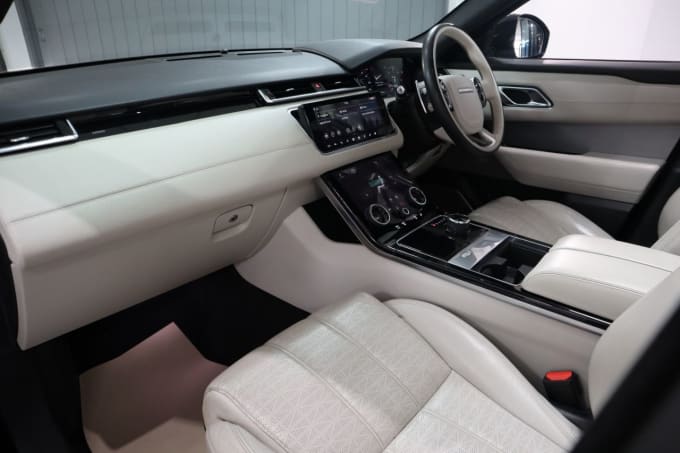 2025 Land Rover Range Rover Velar