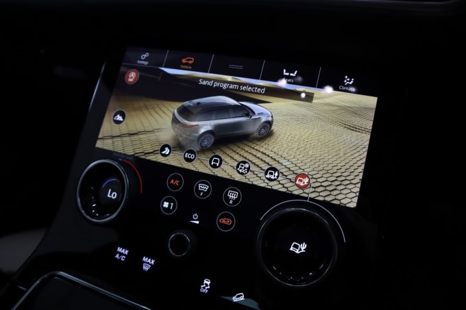 2025 Land Rover Range Rover Velar